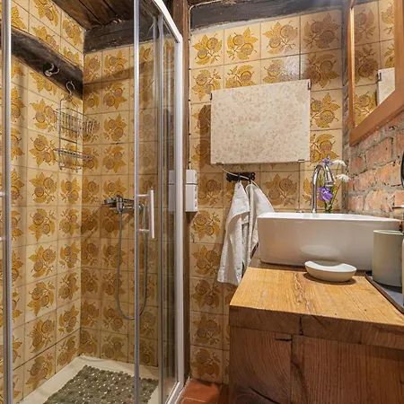 Tiny House For Two - Happy Apartment