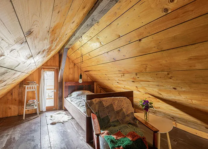 Tiny House For Two - Happy *